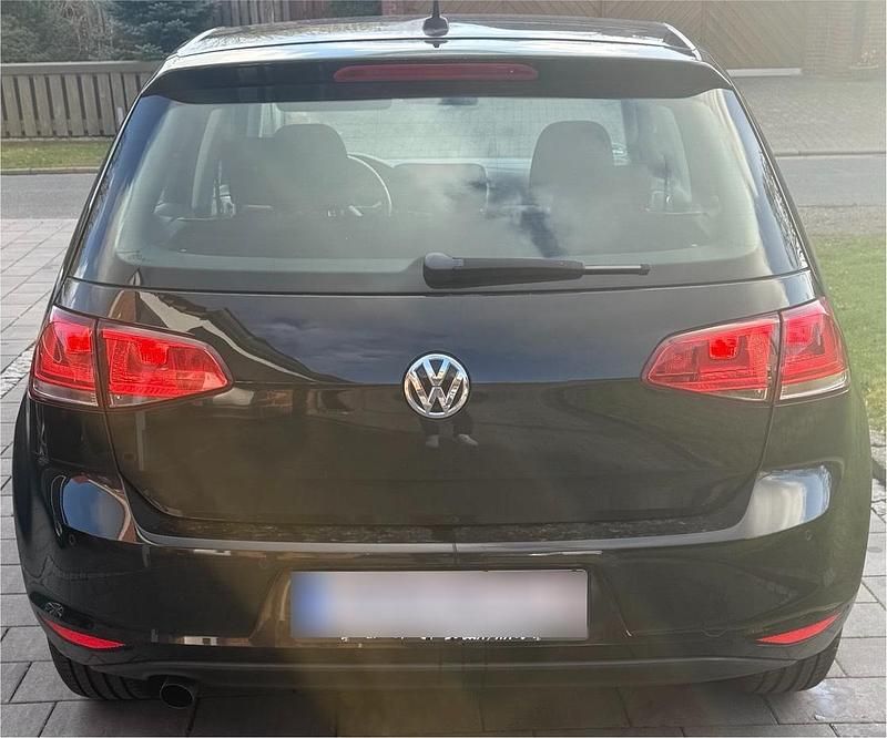 Gebraucht VW Golf VII 110 PS (80 kW) 2016 Schwarz Limousine