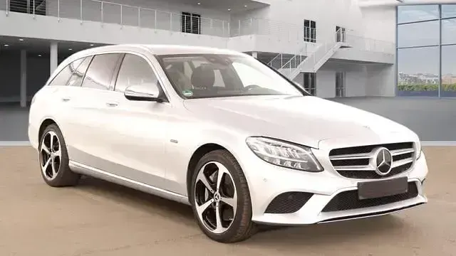 Gebraucht Mercedes C300e 320 PS (235 kW) 2021 Silber Limousine