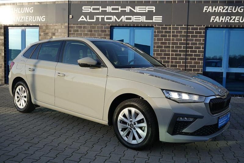 Grau Gebraucht 2025 Skoda Scala Kleinwagen | 23.790 € (Fairer Preis) - Bild 1/4
