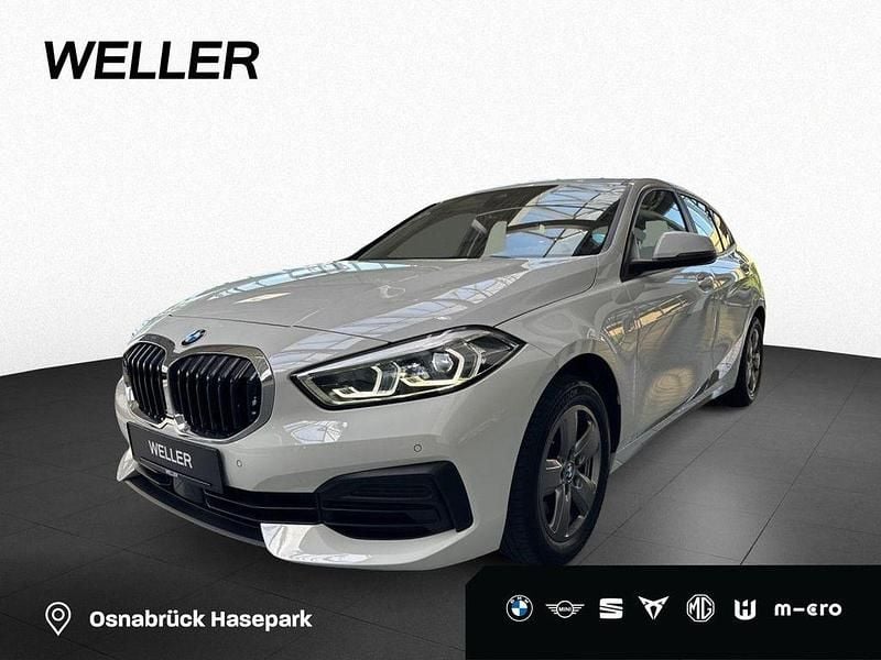 Alpinweiss iii (weiß) Gebraucht 2022 BMW 118 Advantage Kleinwagen | 20.450 € (Guter Preis) - Bild 1/4