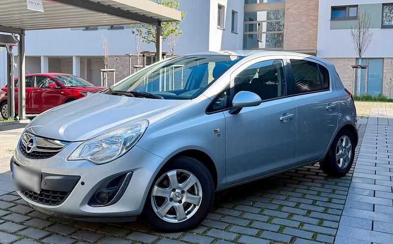 Gebraucht Opel Corsa Innovation 101 PS (74 kW) 2012 Silber Kleinwagen