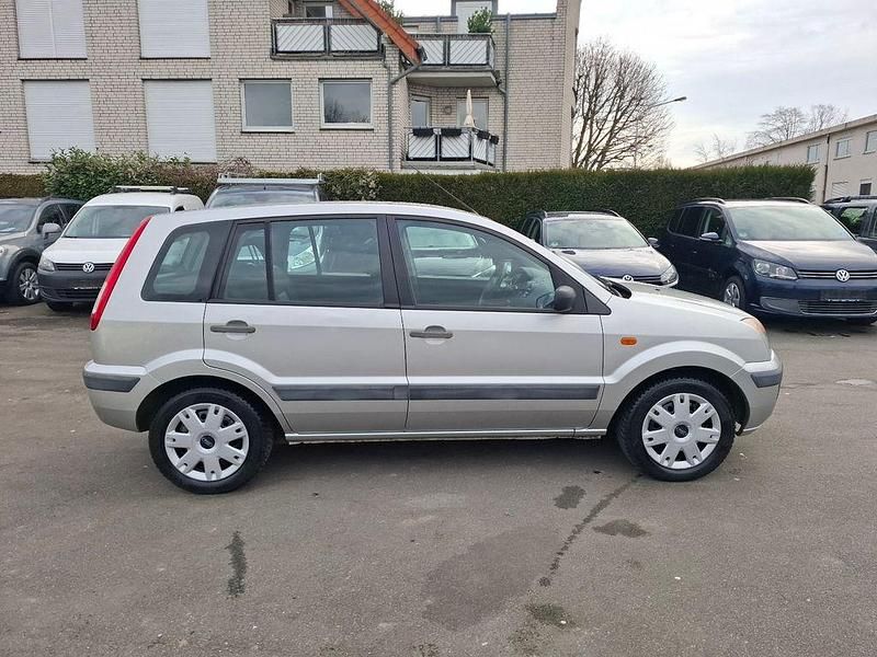 Gebraucht Ford Fusion Fun X 80 PS (58 kW) 2008 Silber Kleinwagen