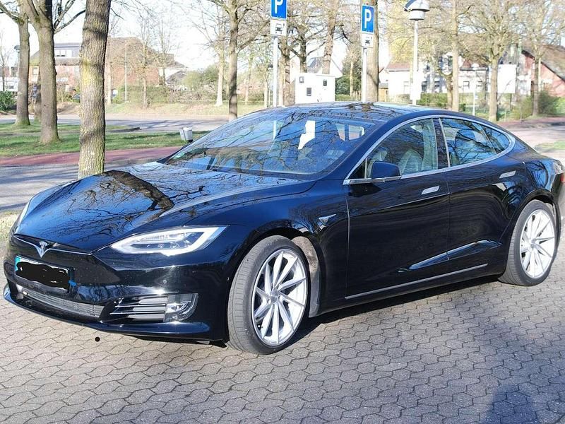 Second-hand Tesla Model S 413 kW (562 CP) 2020 Negru Hatchback