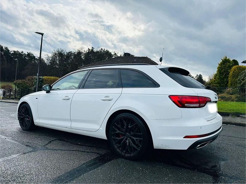 Gebraucht Audi A4 Ambiente 190 PS (139 kW) 2019 Weiß Kombi