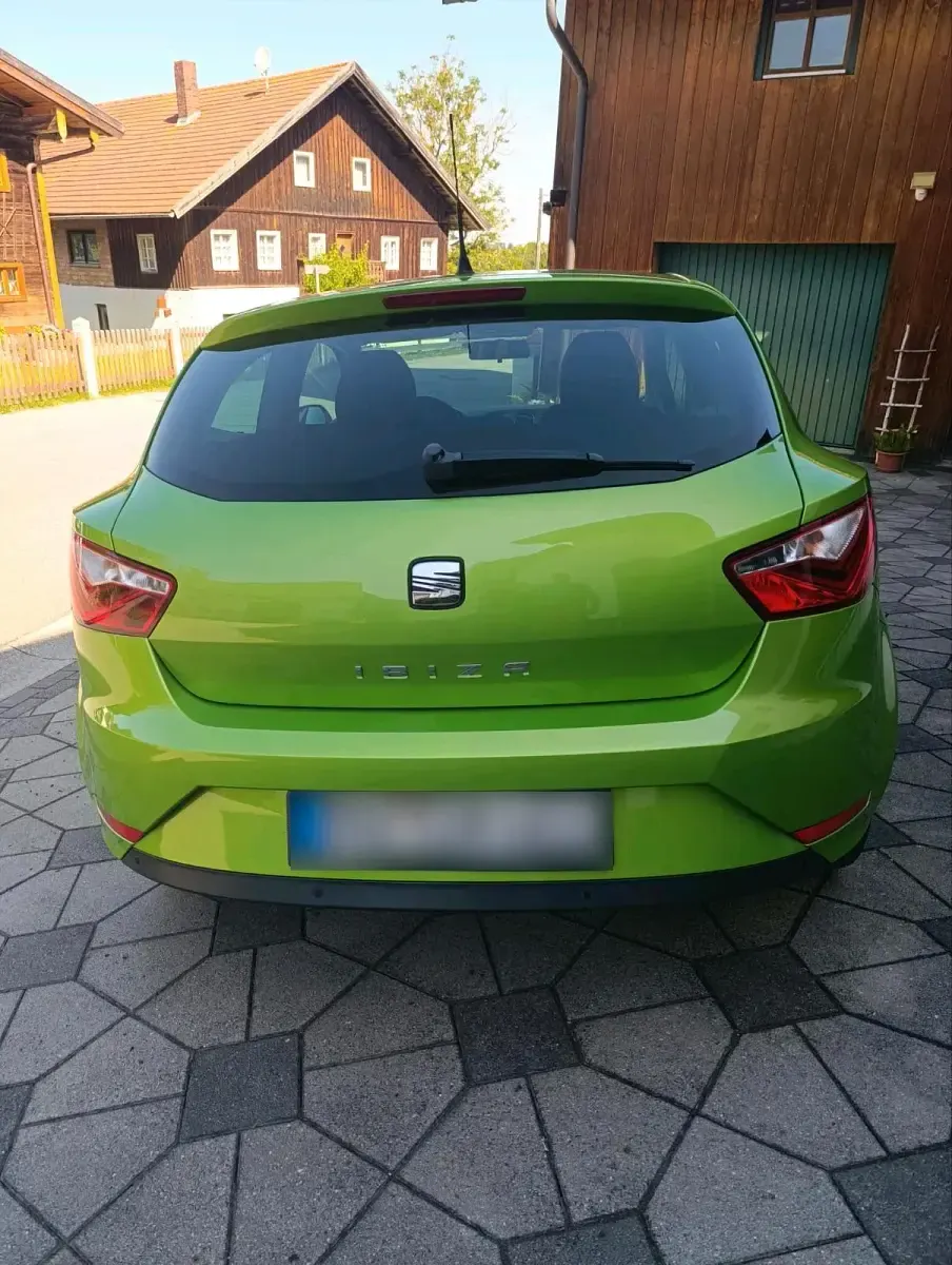 Gebraucht Seat Ibiza 105 PS (77 kW) 2013 Grün Kleinwagen