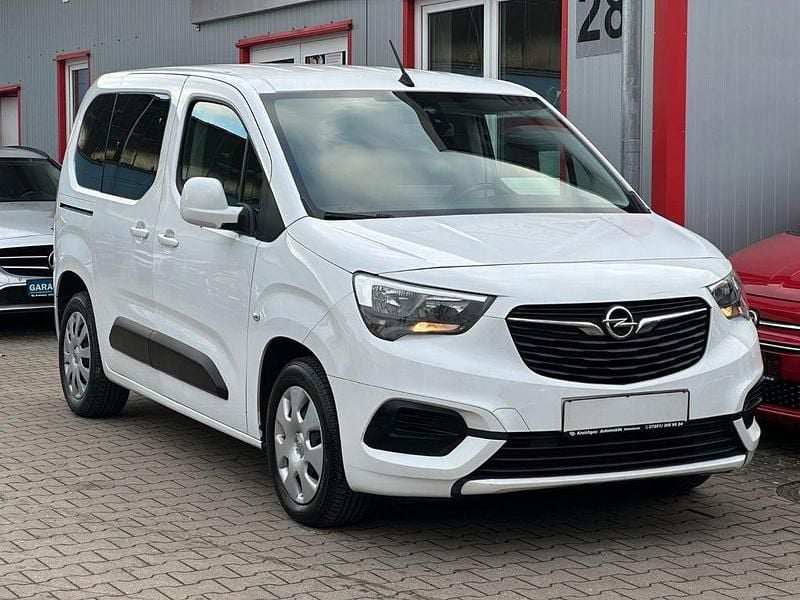 Weiß Gebraucht 2019 Opel Combo Life Van / Kleinbus | 10.995 € (Guter Preis) - Bild 1/4