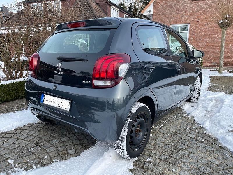 Gebraucht Peugeot 108 Allure 69 PS (50 kW) 2017 Grau Kleinwagen