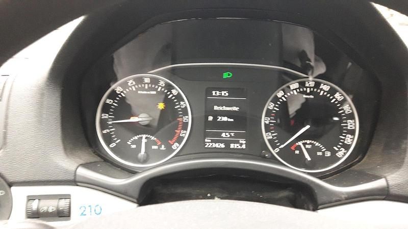 Rot Gebraucht 2012 Skoda Octavia Kombi | 4.350 € (Superpreis) - Bild 1/4