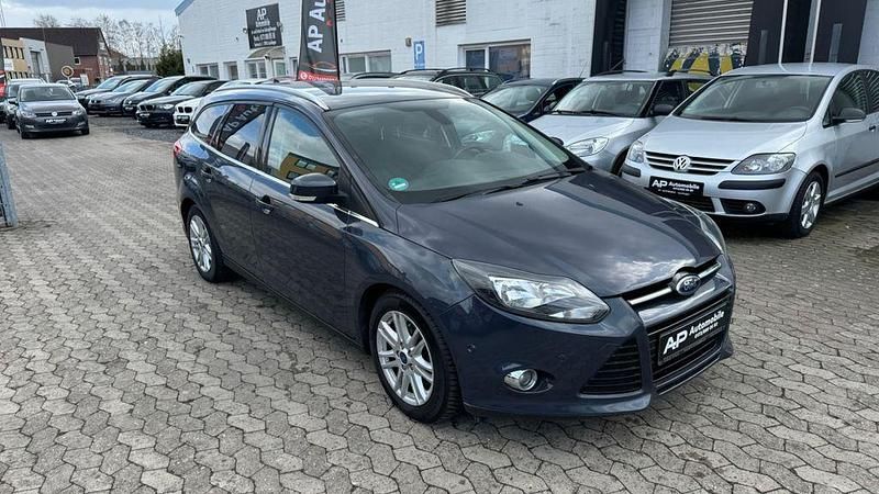 Gebraucht Ford Focus Titanium 116 PS (85 kW) 2014 Grau Kombi