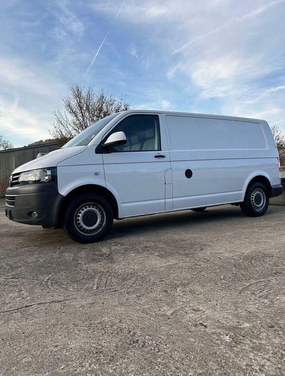 Weiß Gebraucht 2013 VW Transporter Van | 9.999 € (Guter Preis) - Bild 1/4