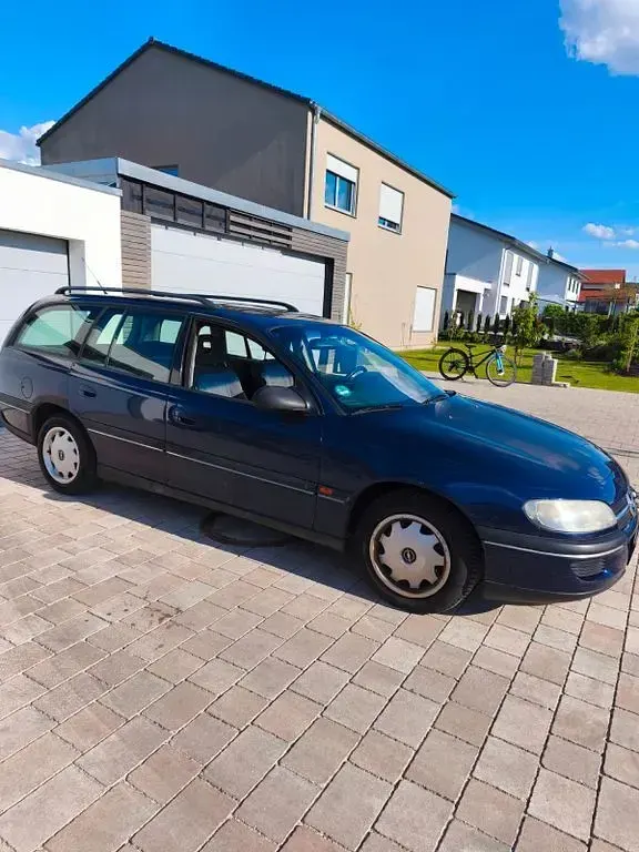 Gebraucht Opel Omega 136 PS (100 kW) 1997 Blau Limousine