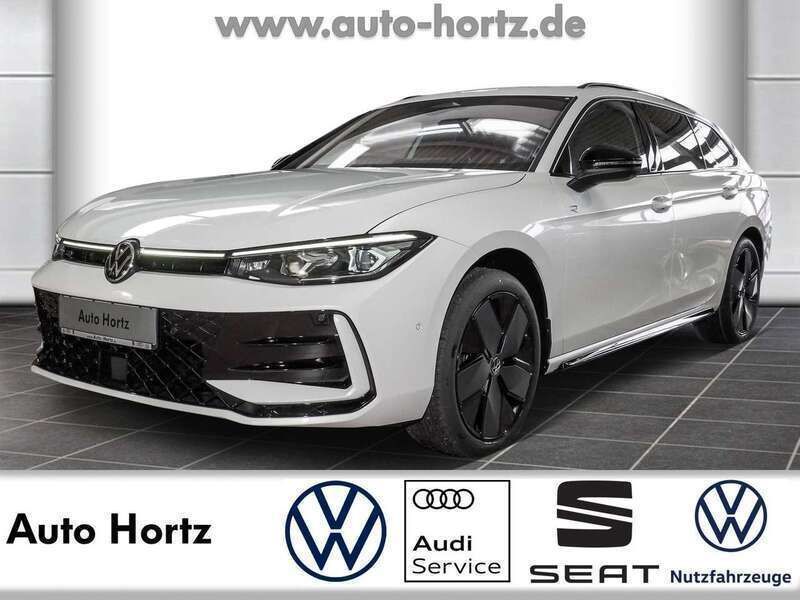 Oryxweiß perlmutteffekt Gebraucht 2024 VW Passat R-line Kombi | 49.999 € - Bild 1/4