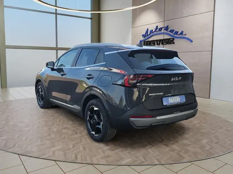 Neu Kia Sportage 179 PS (131 kW) 2025 Experience grün SUV