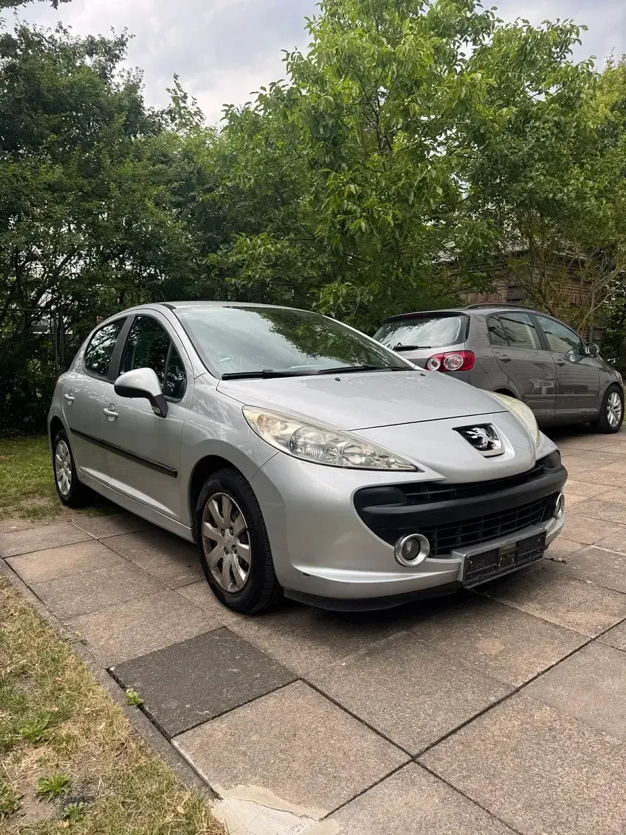 Gebraucht Peugeot 207 88 PS (64 kW) 2008 Grau Kleinwagen