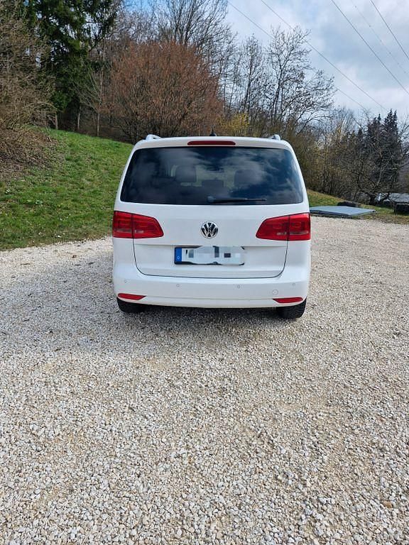 Gebraucht VW Touran Highline 140 PS (102 kW) 2013 Weiß Van / Kleinbus