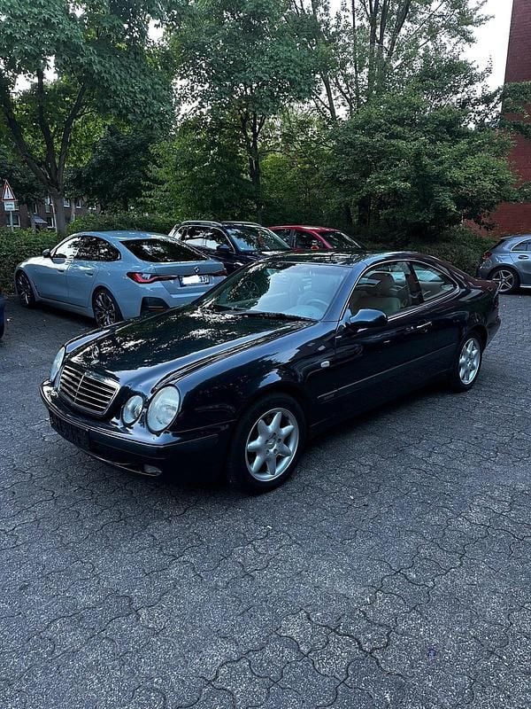 Blau Gebraucht 1998 Mercedes CLK200 Coupé | 2.000 € (Superpreis) - Bild 1/4