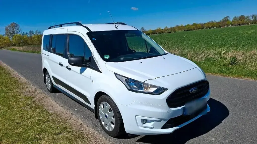 Używany Ford Transit Connect 120 KM (88 kW) 2021 Biały Minivan
