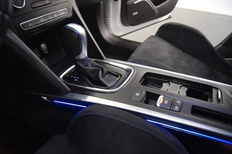 Gebraucht Renault Mégane GrandTour Bose Edition 205 PS (150 kW) 2018 Weiß Kombi