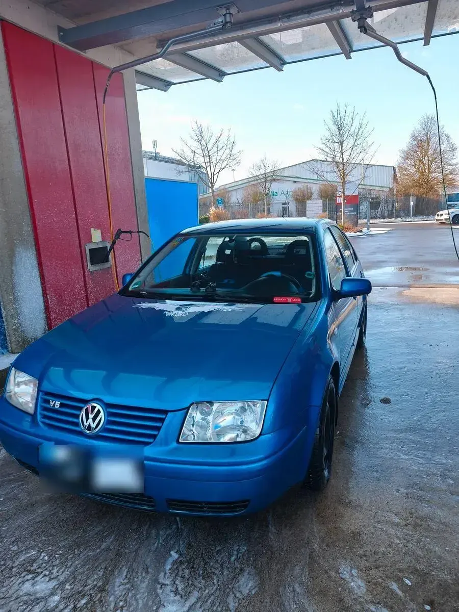 Gebraucht VW Bora Highline 150 PS (110 kW) 2000 Blau Limousine