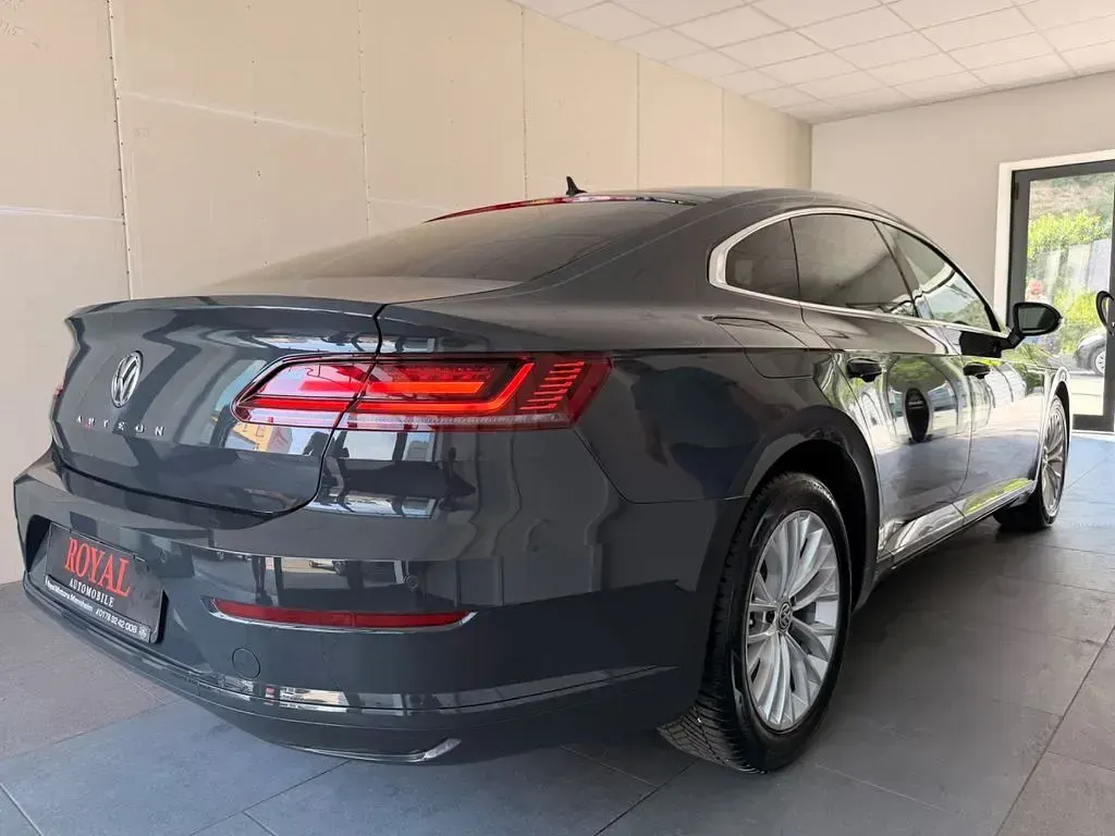 Gebraucht VW Arteon 150 PS (110 kW) 2019 Grau Kleinwagen