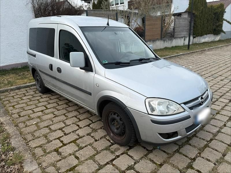 Gebraucht Opel Combo 90 PS (66 kW) 2005 Silber Van / Kleinbus