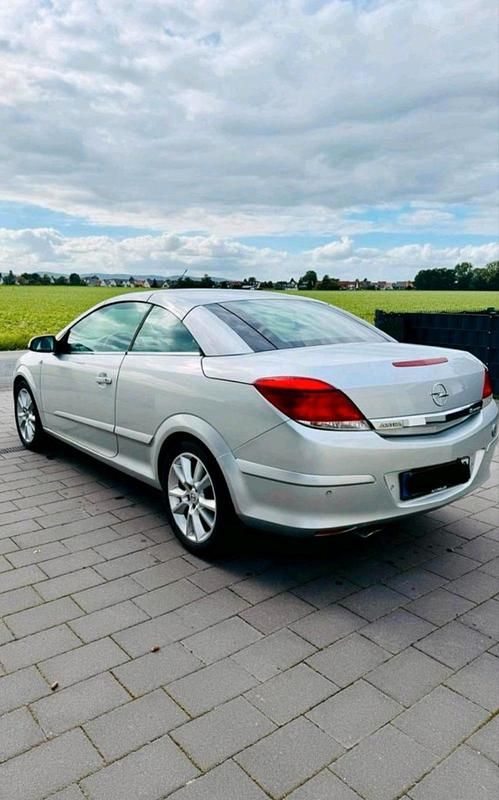 Gebraucht Opel Astra Cabriolet 105 PS (77 kW) 2007 Grau Cabrio