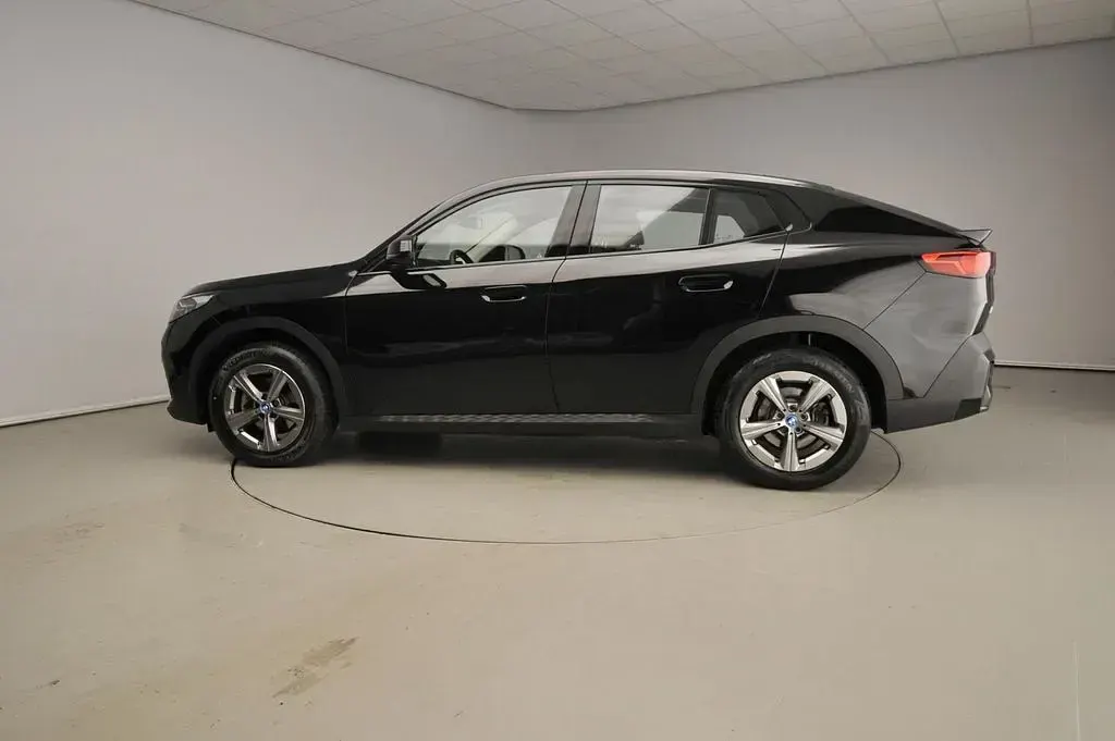 Gebraucht BMW iX2 Sport Line 150 kW (204 PS) 2024 Schwarz SUV