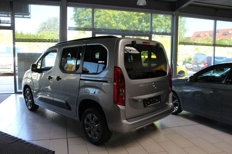 Neu Opel Combo Life Edition 131 PS (96 kW) 2025 Grau Van / Kleinbus