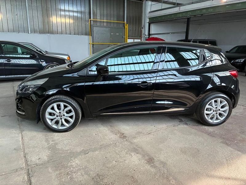 Gebraucht Renault Clio V Collection 90 PS (66 kW) 2020 Schwarz Limousine