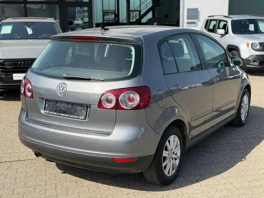 Gebraucht VW Golf VII Trendline 105 PS (77 kW) 2014 Grau Limousine