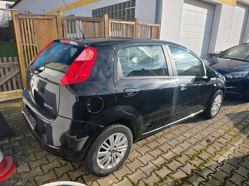 Gebraucht Fiat Punto 95 PS (69 kW) 2008 Schwarz Kleinwagen