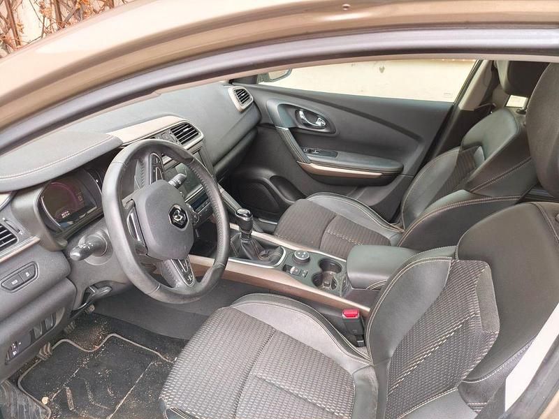 Beige Gebraucht 2016 Renault Kadjar SUV | 9.000 € (Guter Preis) - Bild 1/4