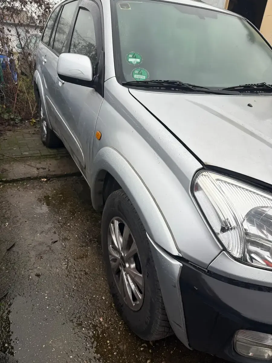 Gebraucht Toyota RAV4 150 PS (110 kW) 2003 Silber SUV