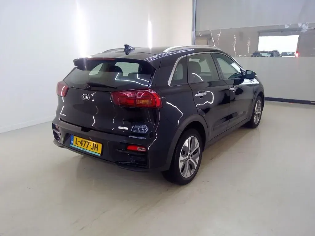 Gebraucht Kia e-Niro 100 kW (136 PS) 2021 Schwarz SUV