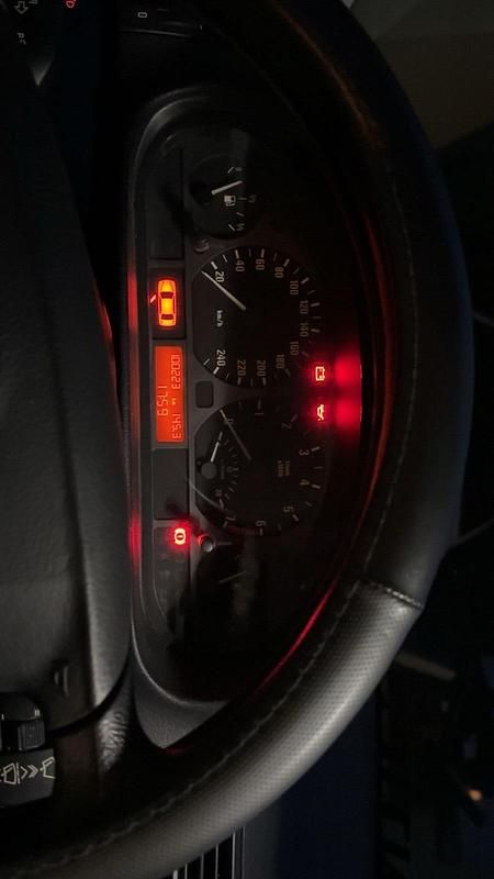 Gebraucht BMW 316 105 PS (77 kW) 1999 Silber Limousine