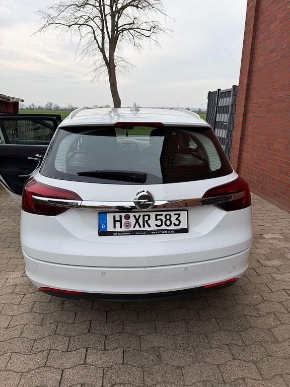 Gebraucht Opel Insignia Selection 136 PS (100 kW) 2017 Weiß Kombi