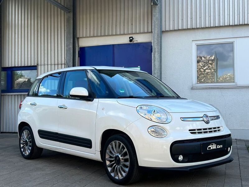 Weiß Gebraucht 2012 Fiat 500L Easy Van / Kleinbus | 5.490 € (Fairer Preis) - Bild 1/4