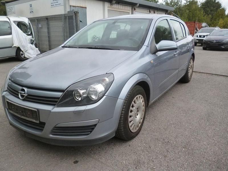 Gebraucht Opel Astra Edition 105 PS (77 kW) 2005 Silber Limousine