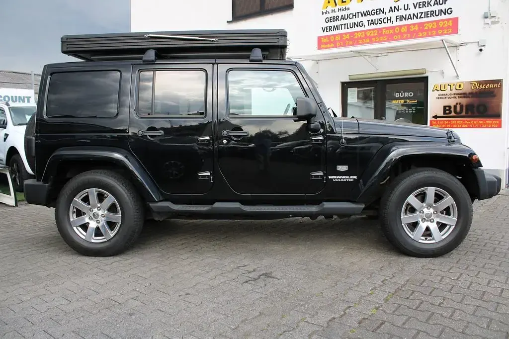 Gebraucht Jeep Wrangler Unlimited 200 PS (147 kW) 2011 Schwarz (metallic) SUV