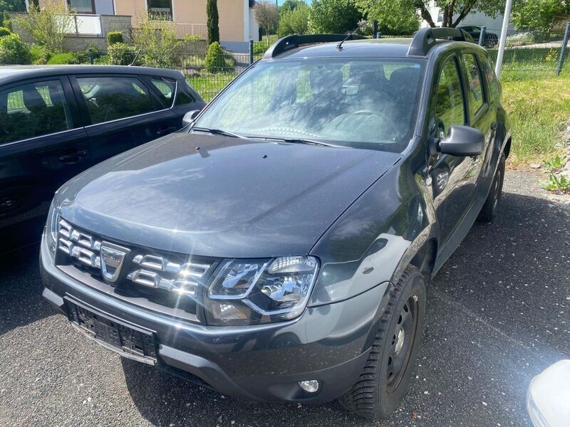 Grey metallic Gebraucht 2017 Dacia Duster Ambiance SUV | 6.990 € (Superpreis) - Bild 1/4