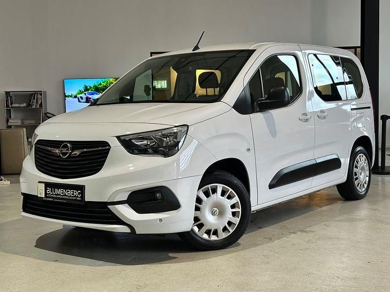 Weiß Gebraucht 2022 Opel Combo Life Edition Van / Kleinbus | 13.980 € (Fairer Preis) - Bild 1/4