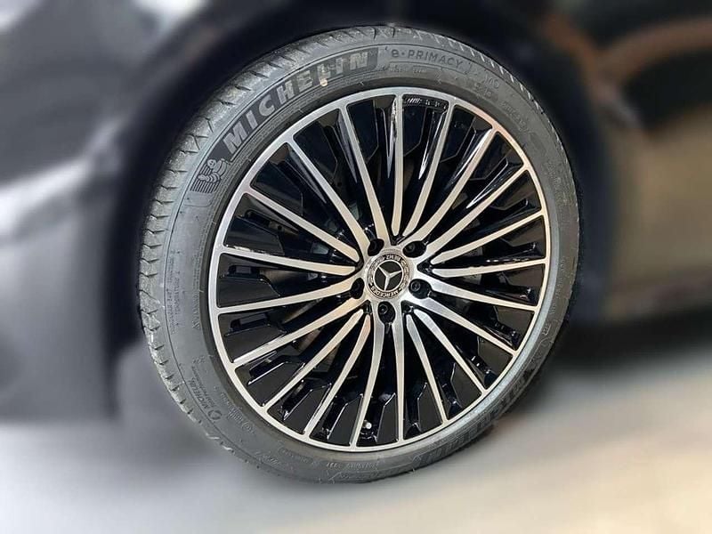 Gebraucht Mercedes E300 AMG 313 PS (230 kW) 2026 Schwarz Limousine