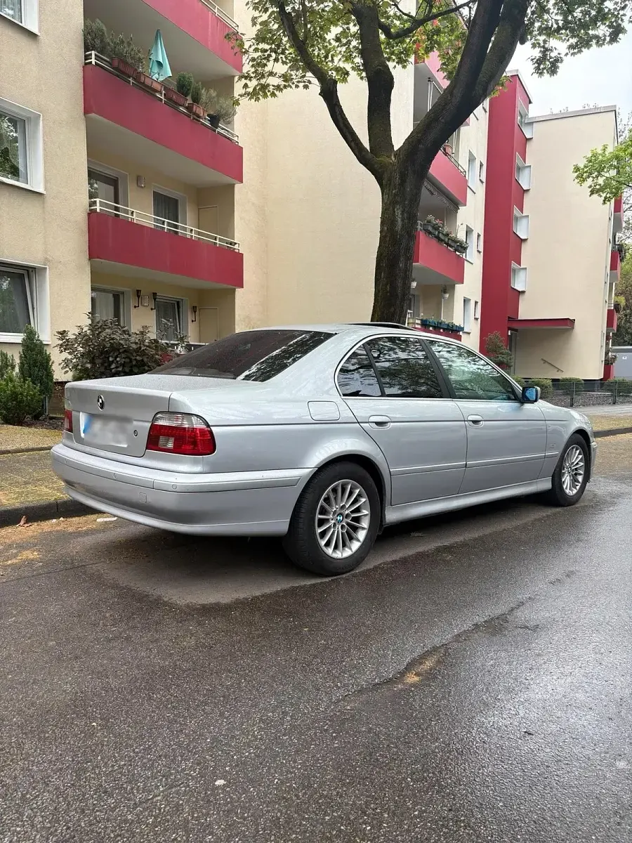 Gebraucht BMW 525 192 PS (141 kW) 2002 Silber Limousine
