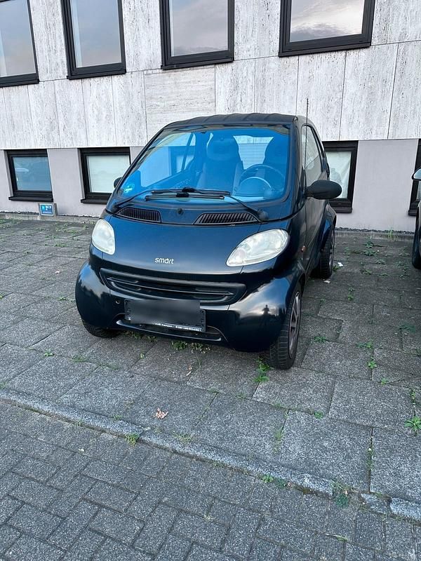 Schwarz Gebraucht 2001 Smart ForTwo Coupé Coupé | 1.600 € (Fairer Preis) - Bild 1/4