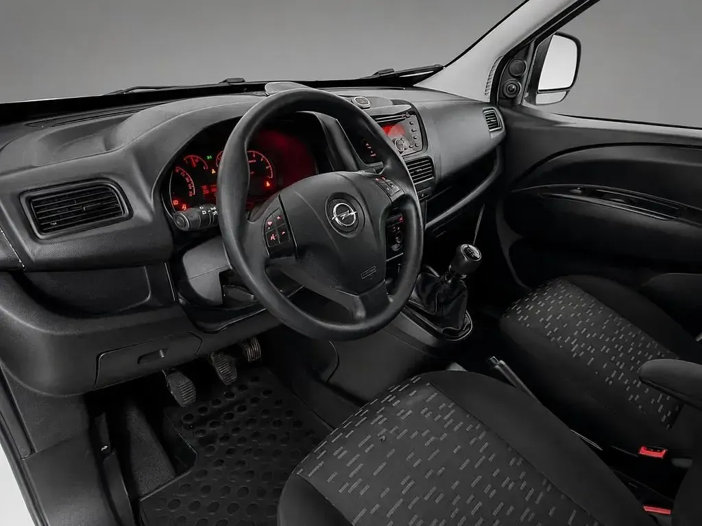 Gebraucht Opel Combo 95 PS (69 kW) 2018 Weiß Van / Kleinbus