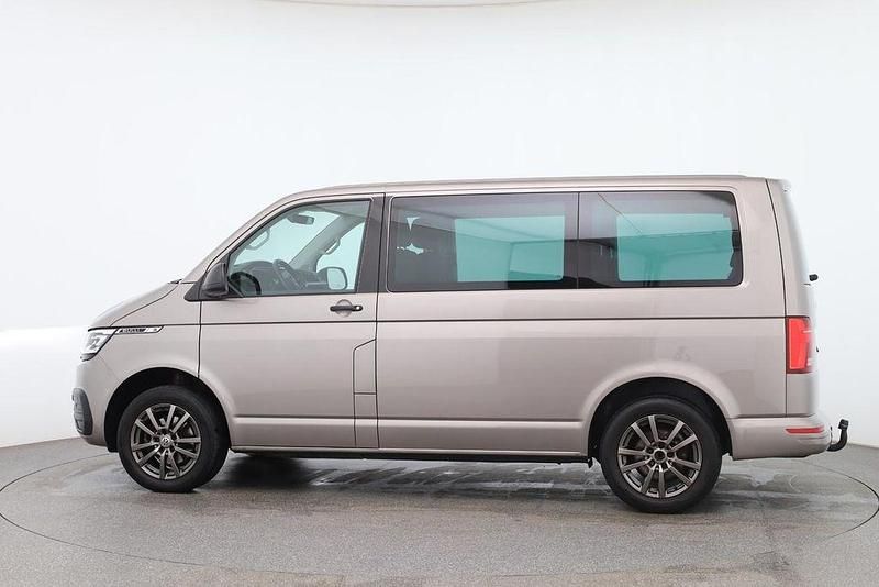 Gebraucht VW Multivan Trendline 150 PS (110 kW) 2021 Beige Van