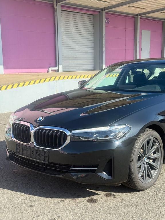 Second-hand BMW 530e 252 CP (185 kW) 2020 Negru Berlinǎ