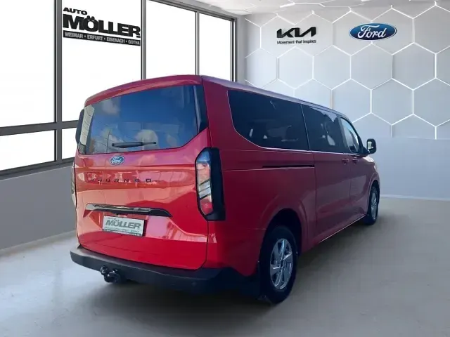 Gebraucht Ford Tourneo Custom Trend 136 PS (100 kW) 2024 Rot Van