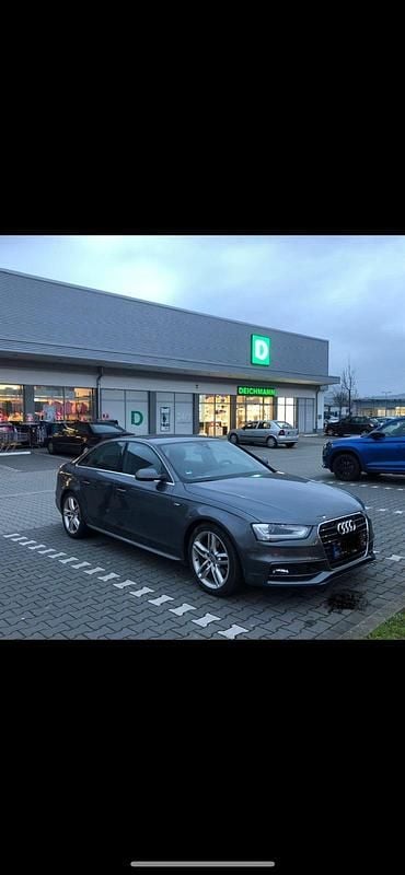 Gebraucht Audi A4 S-Line 150 PS (110 kW) 2015 Grau Limousine