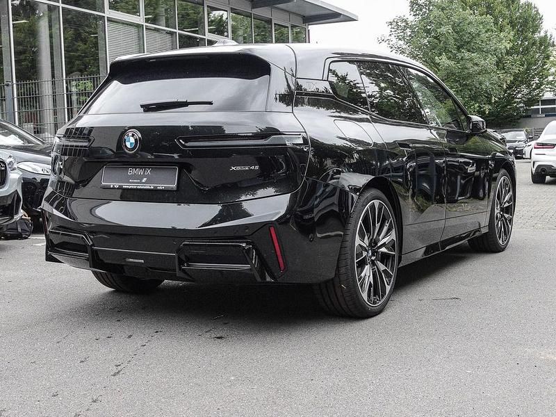 Gebraucht BMW iX M Sport 300 kW (408 PS) 2025 Schwarz SUV
